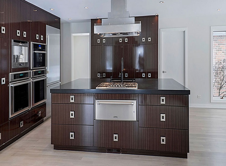 Make Your Kitchen Stand Out With A Contemporary Kitchen Island Plan
